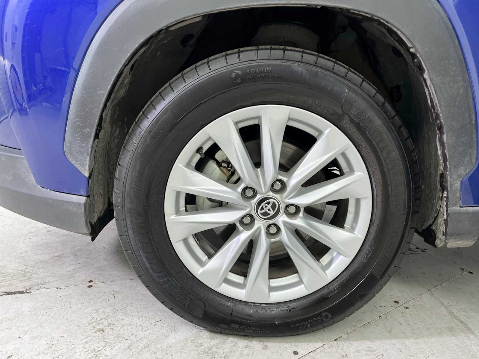 Thumbnail: 2024 Toyota Corolla Cross - 24