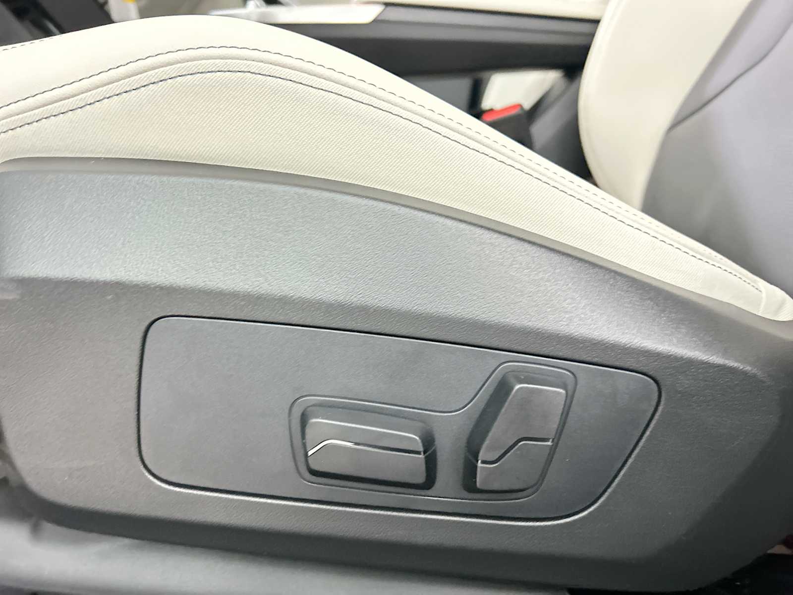 Thumbnail: 2026 BMW X1 - 14