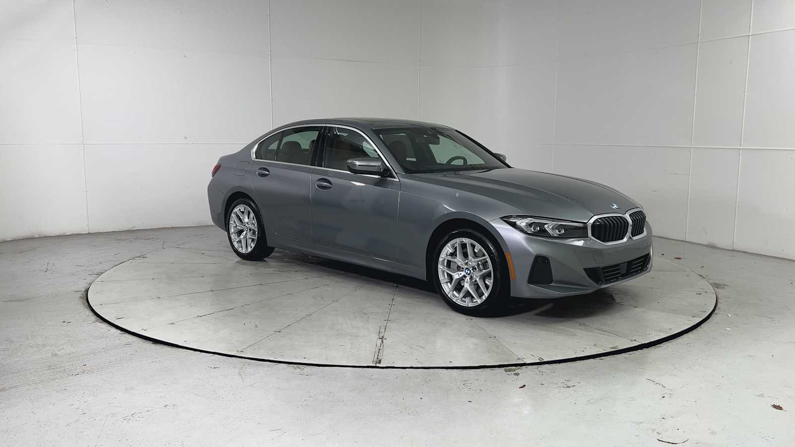 Thumbnail: 2026 BMW 3 Series - 8
