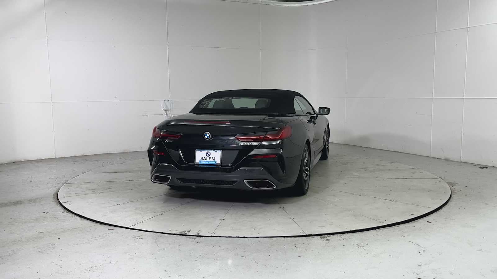 Thumbnail: 2025 BMW 8 Series - 2