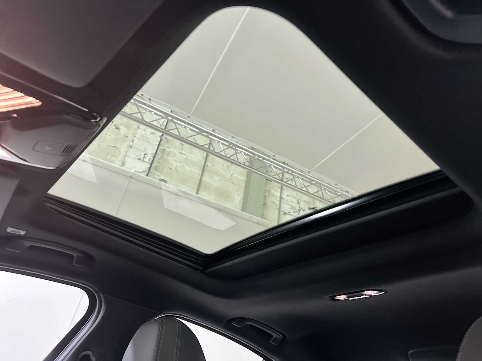 Thumbnail: 2026 BMW 3 Series - 16