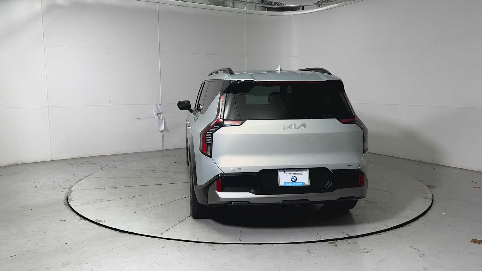 2024 Kia EV9 GT-Line photo 2