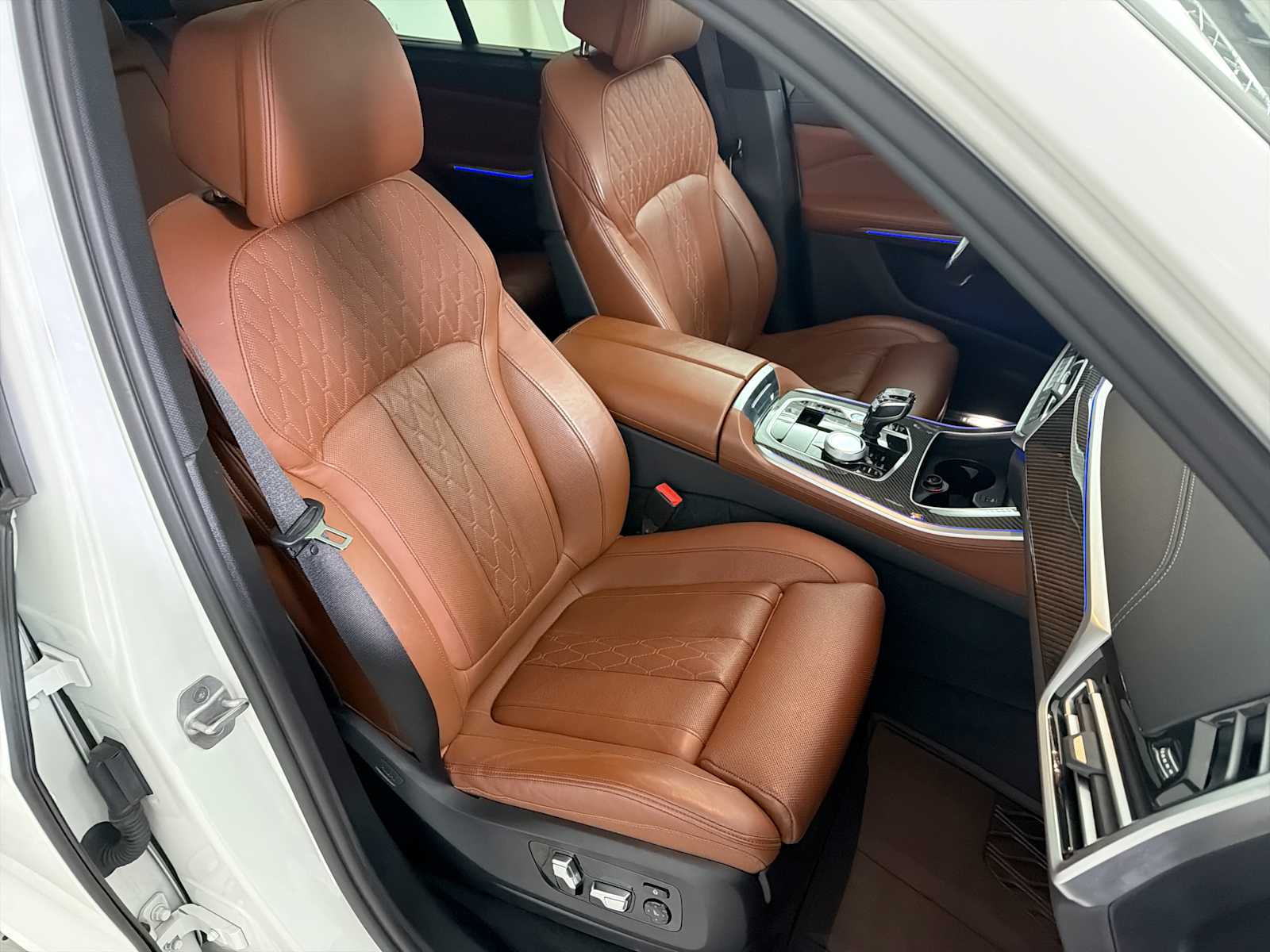 Thumbnail: 2021 BMW M5 - 26