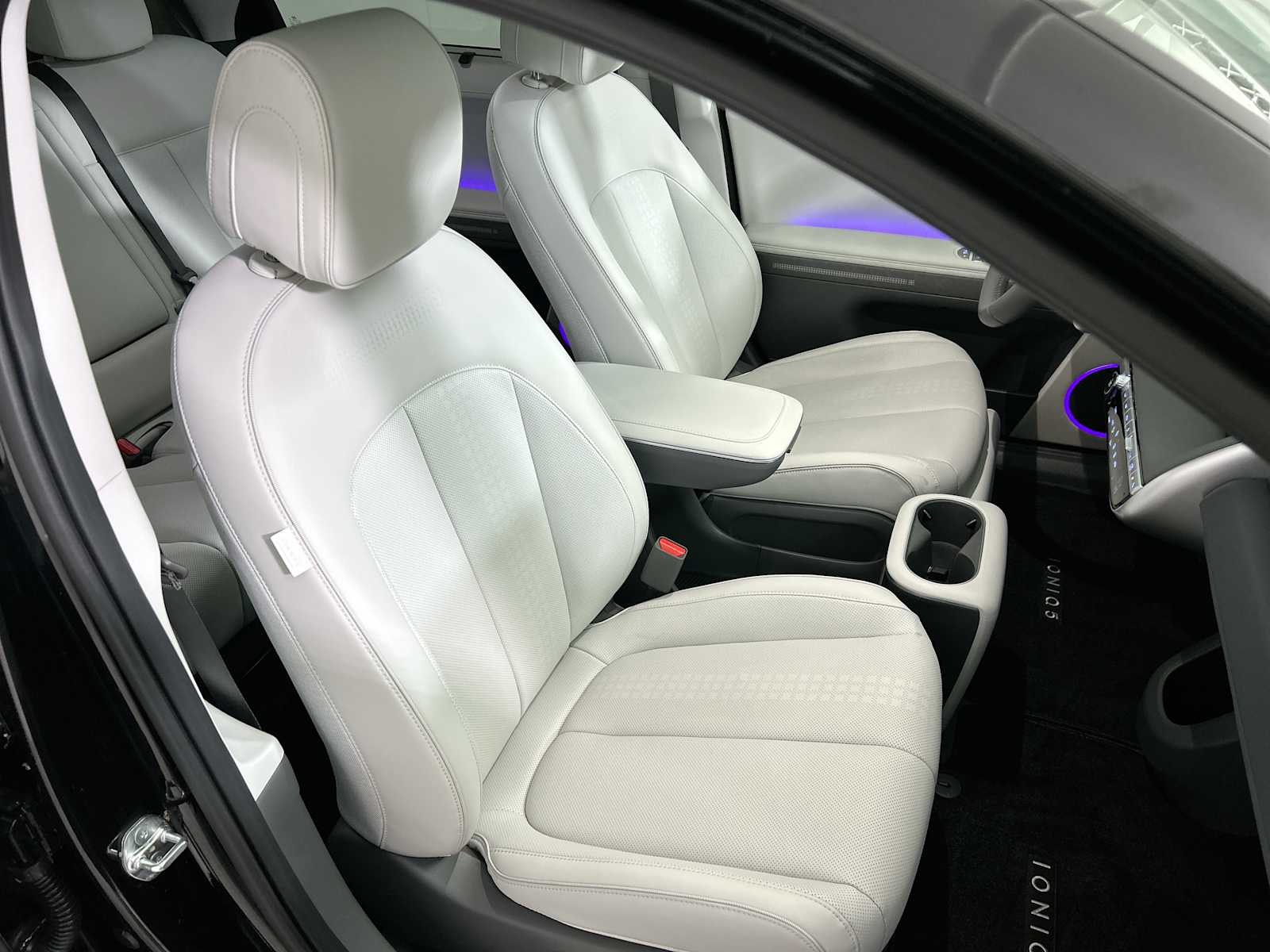 Thumbnail: 2024 Hyundai Ioniq 5 - 26