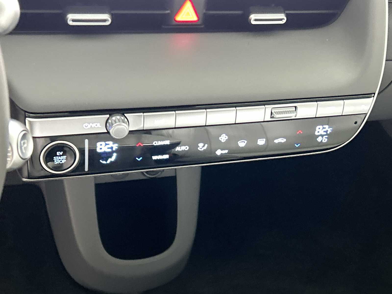 Thumbnail: 2024 Hyundai Ioniq 5 - 17