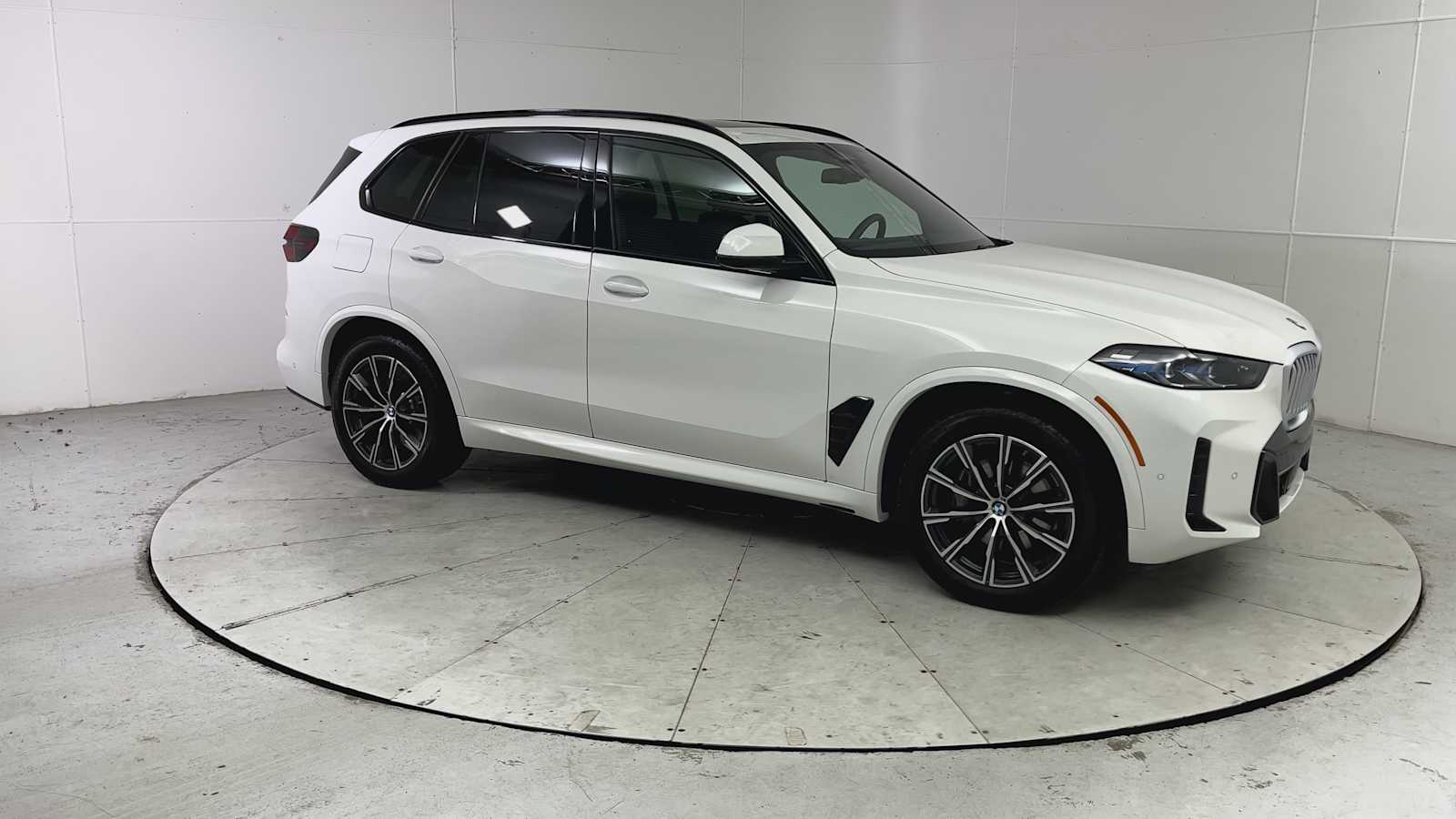 Thumbnail: 2026 BMW X5 - 8