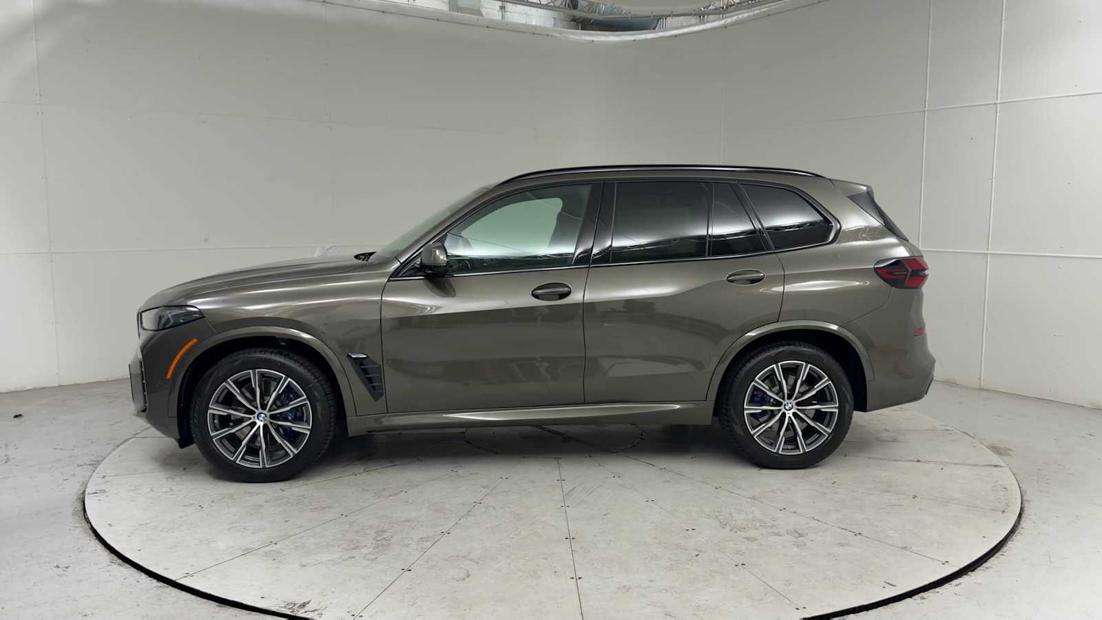 Thumbnail: 2026 BMW X5 - 5