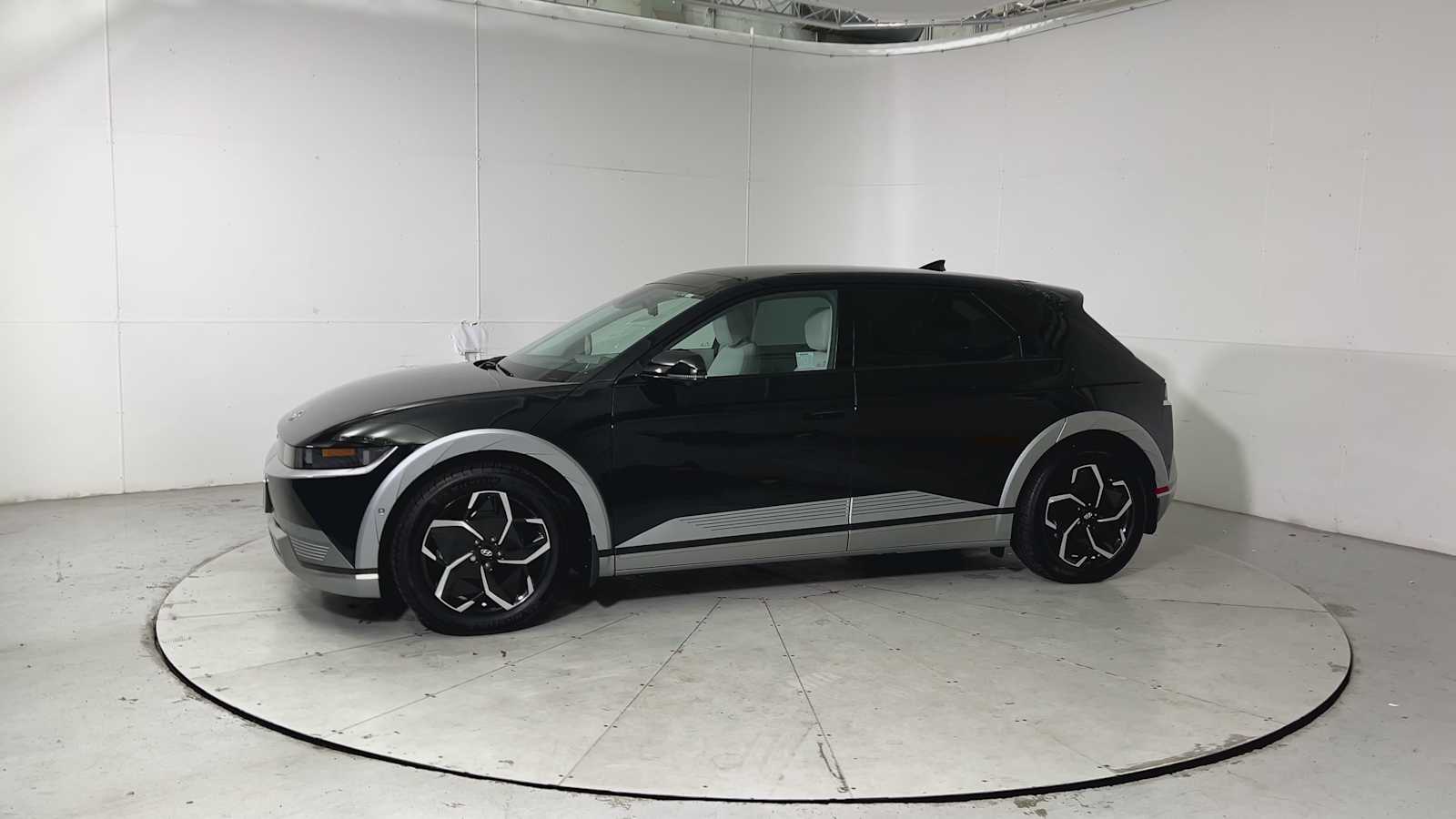 Thumbnail: 2024 Hyundai Ioniq 5 - 6