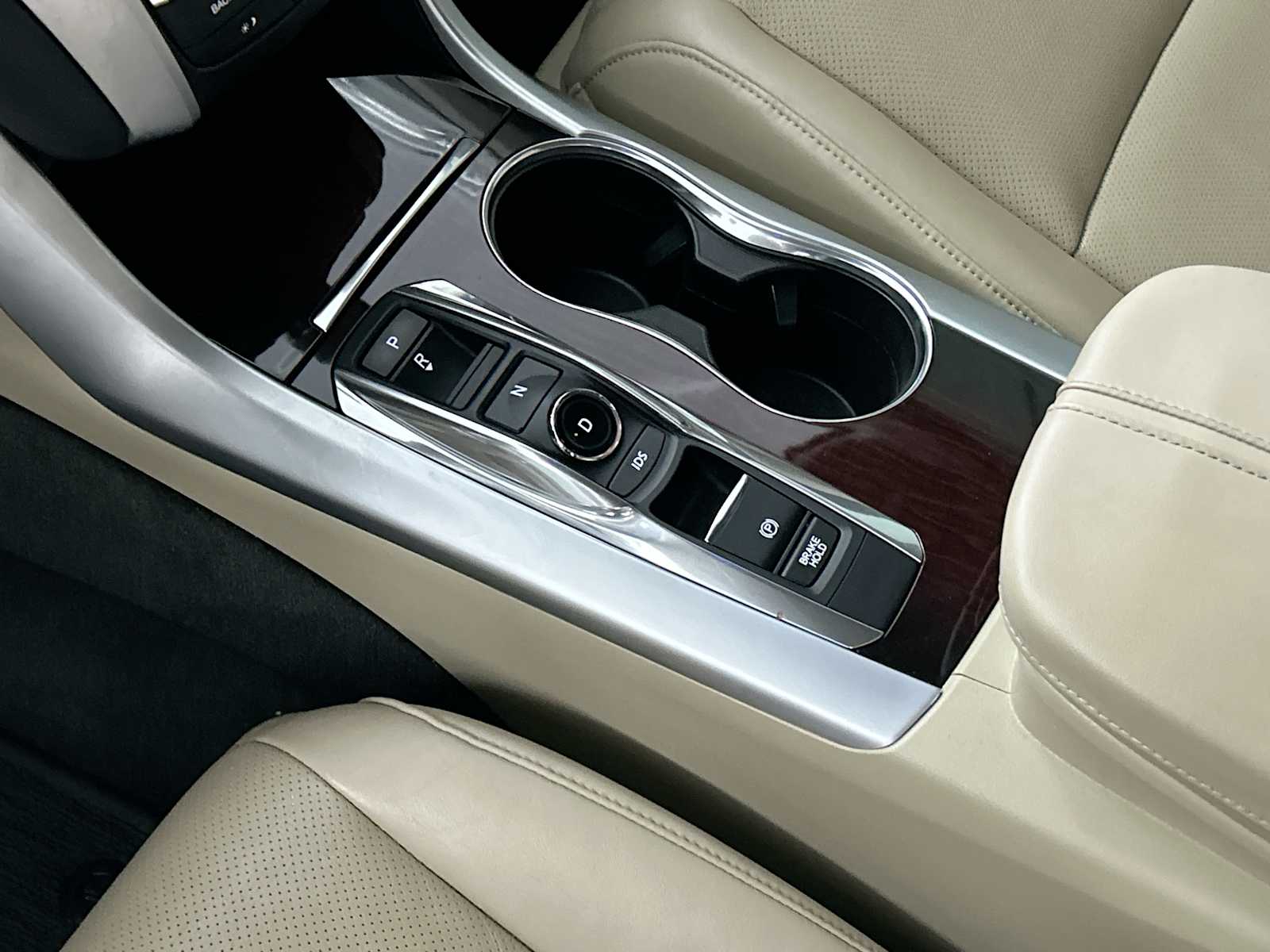 Thumbnail: 2016 Acura TLX - 21