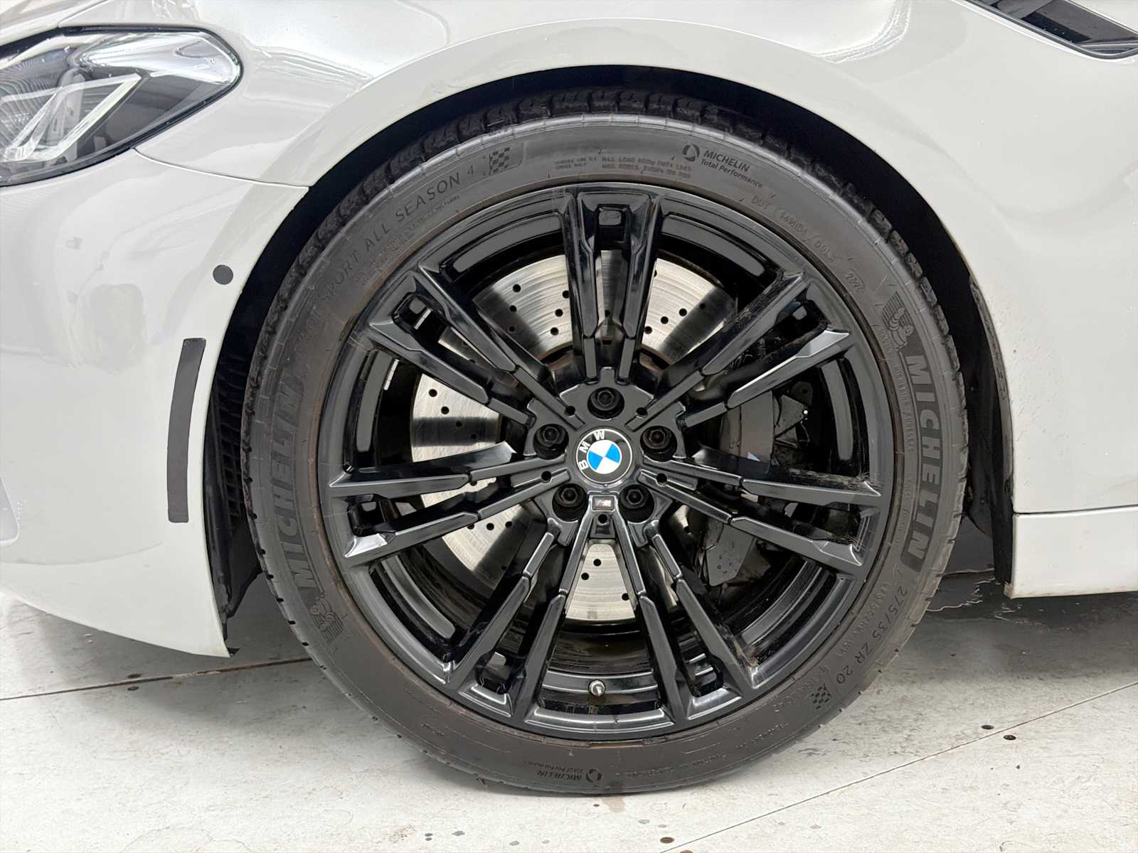 Thumbnail: 2023 BMW M5 - 19