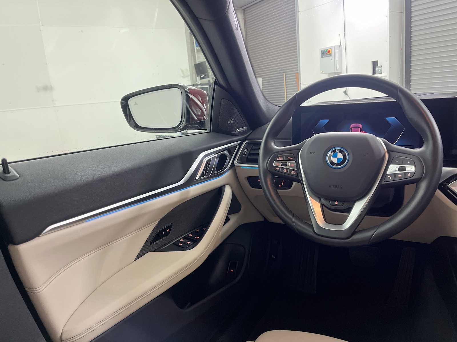 Thumbnail: 2023 BMW i4 - 15