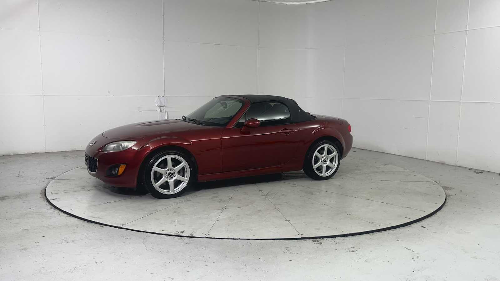Thumbnail: 2010 Mazda MX-5 Miata - 5