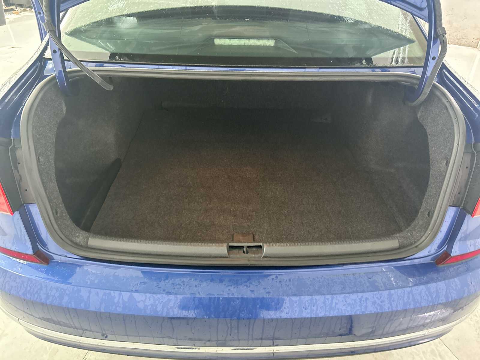 Thumbnail: 2016 Volkswagen Passat - 20