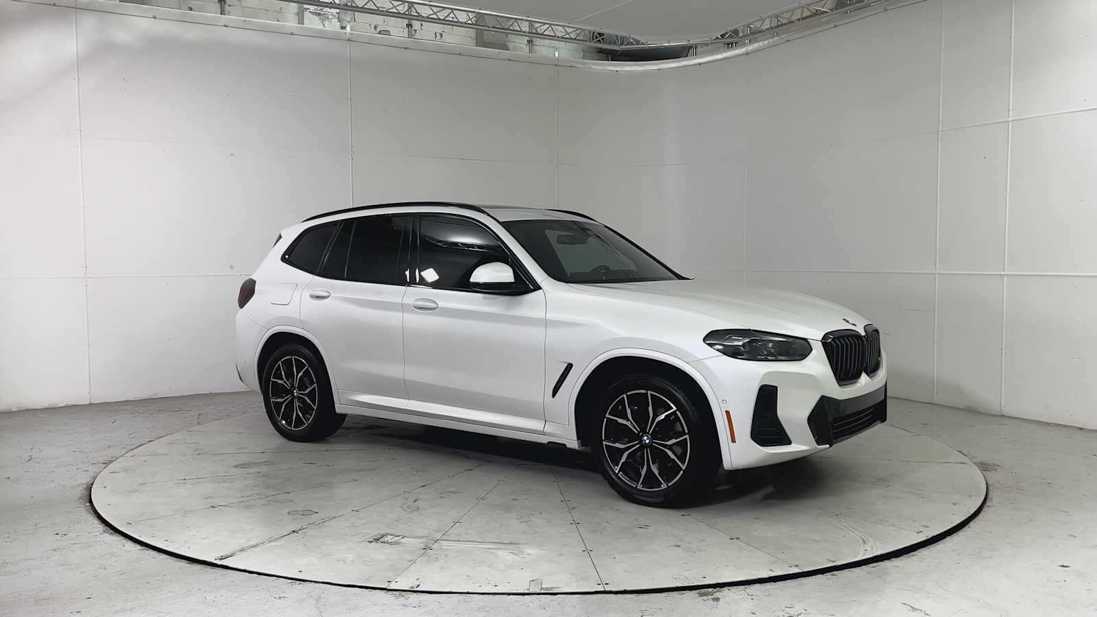 Thumbnail: 2023 BMW X3 - 8