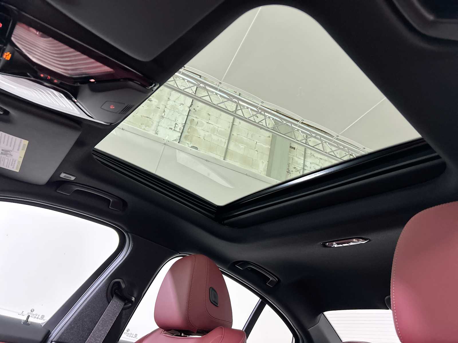 Thumbnail: 2026 BMW 3 Series - 16