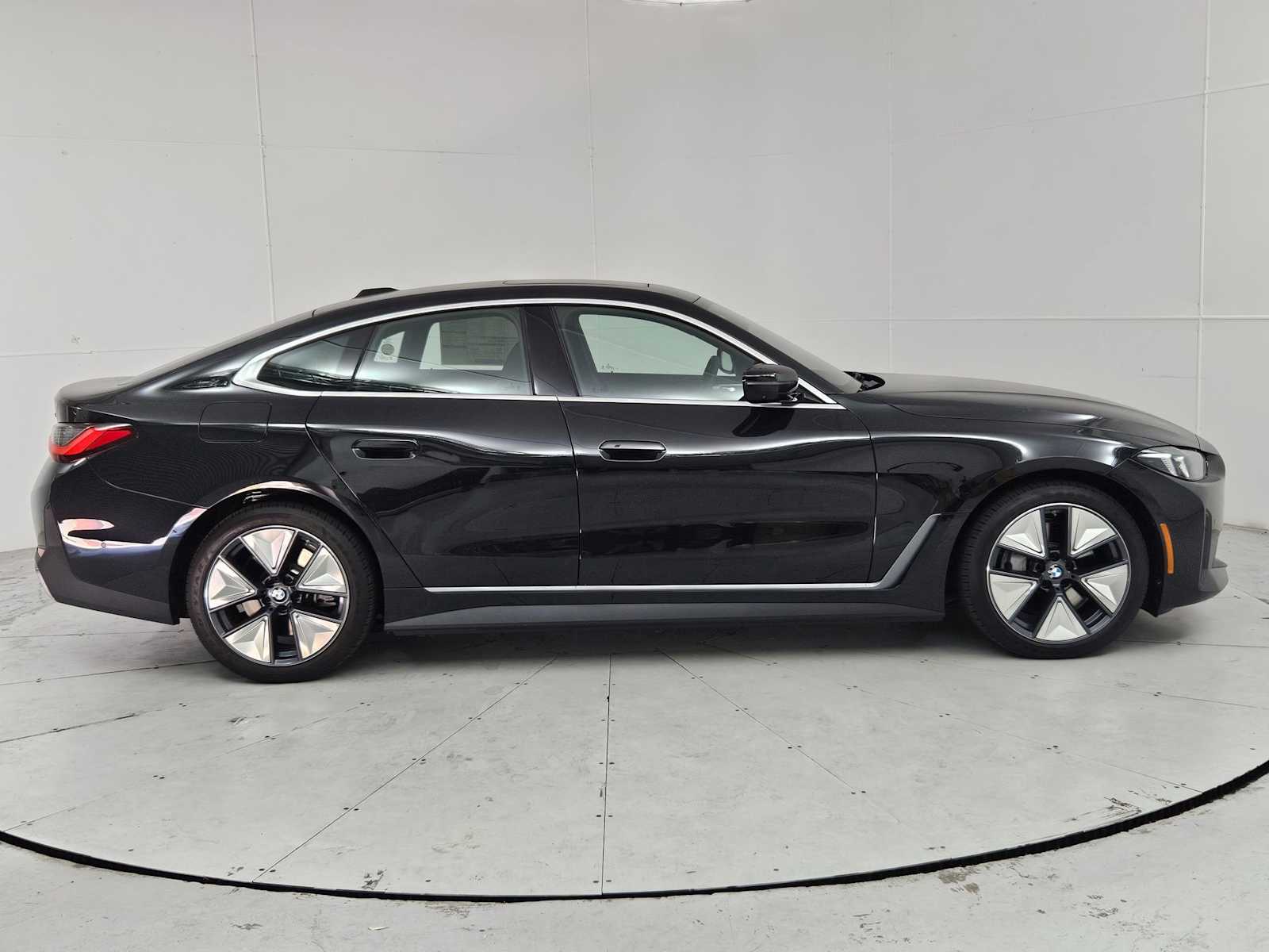 2025 BMW i4 xDrive40 9