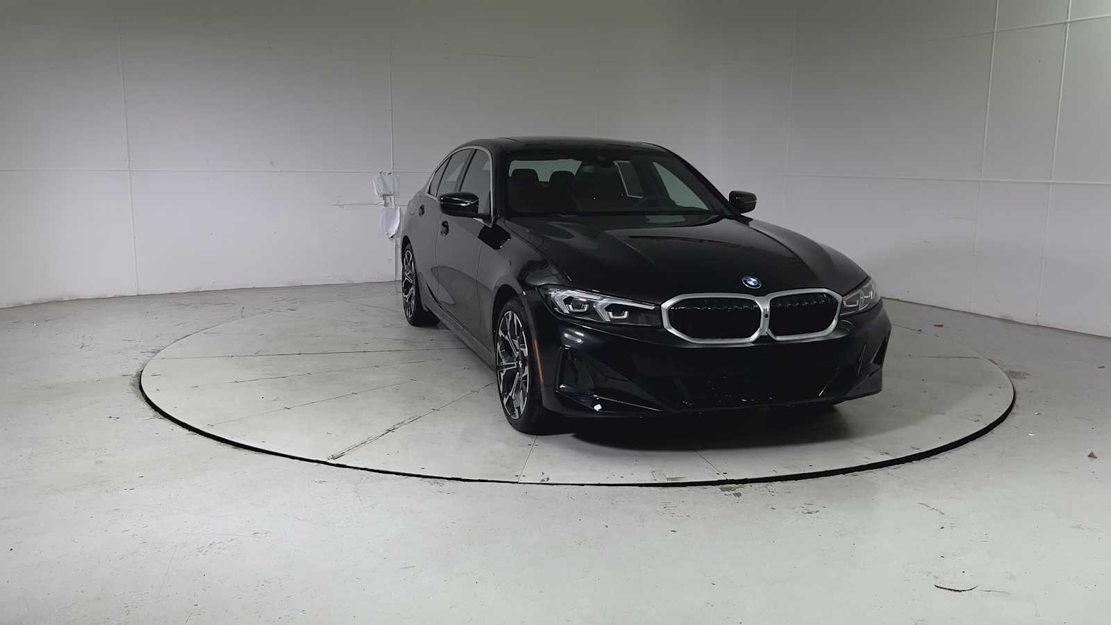 2026 BMW 3 Series 330i - Photo 7