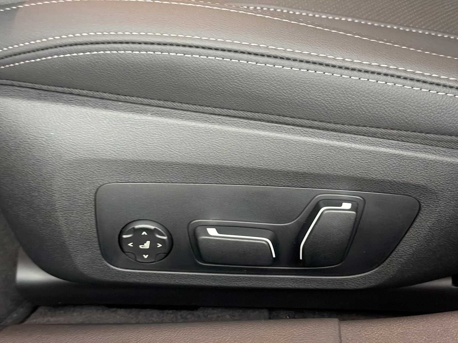 Thumbnail: 2026 BMW i4 - 14