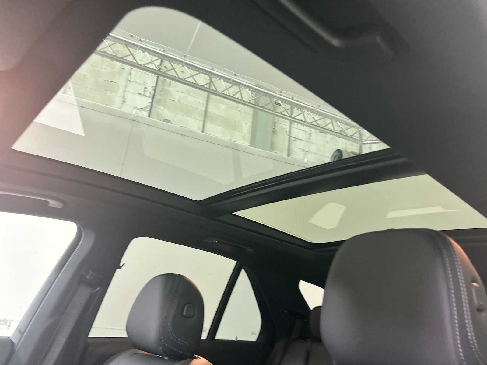 Thumbnail: 2025 Mercedes-Benz GLE - 16