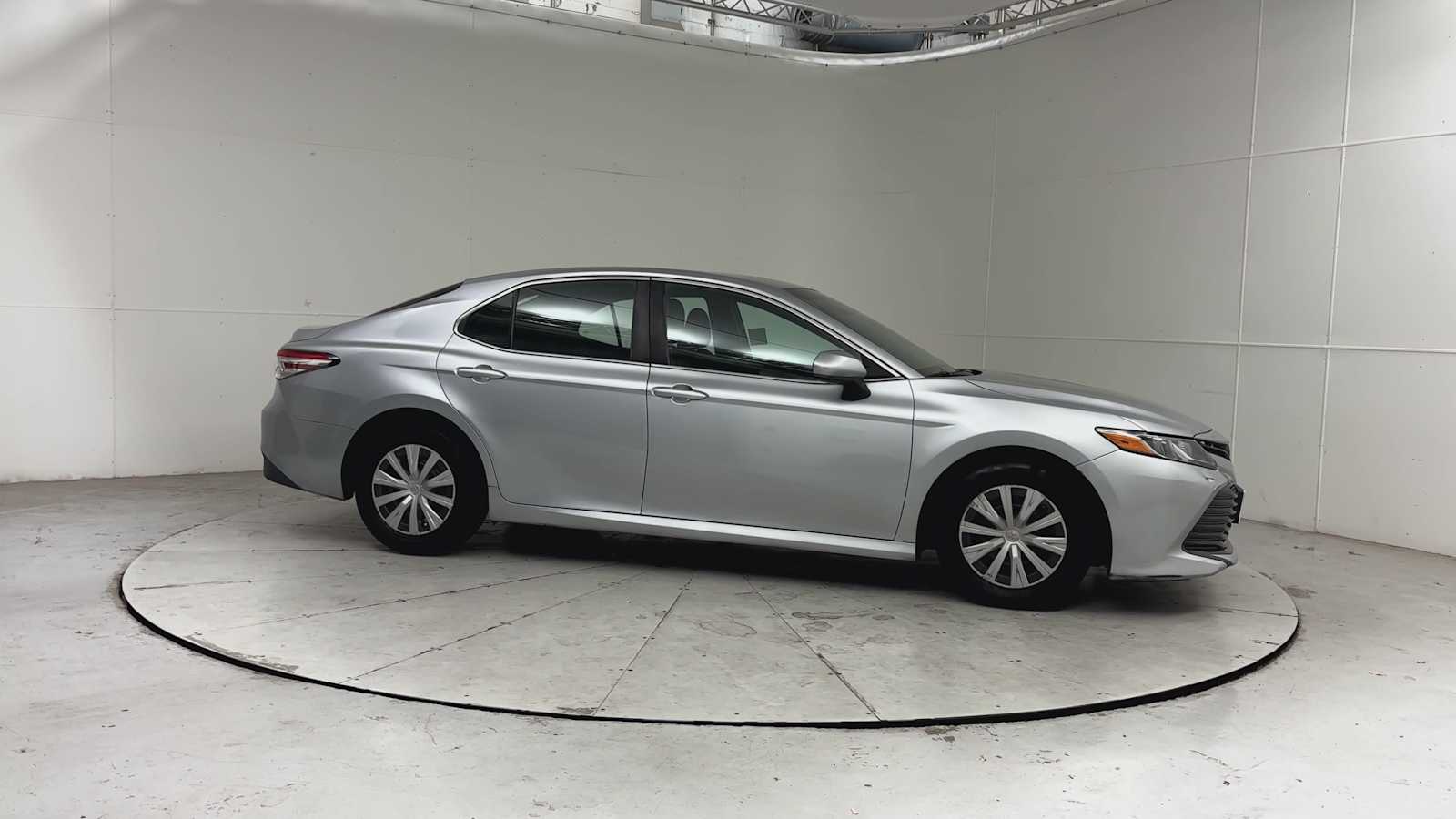 Thumbnail: 2018 Toyota Camry - 3