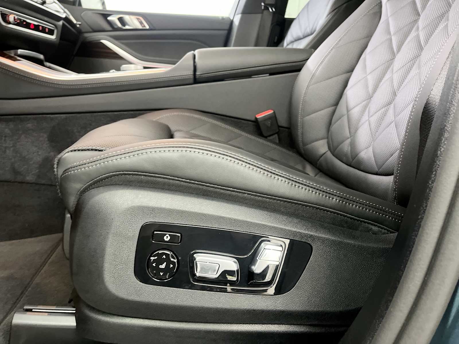 Thumbnail: 2026 BMW X5 - 14