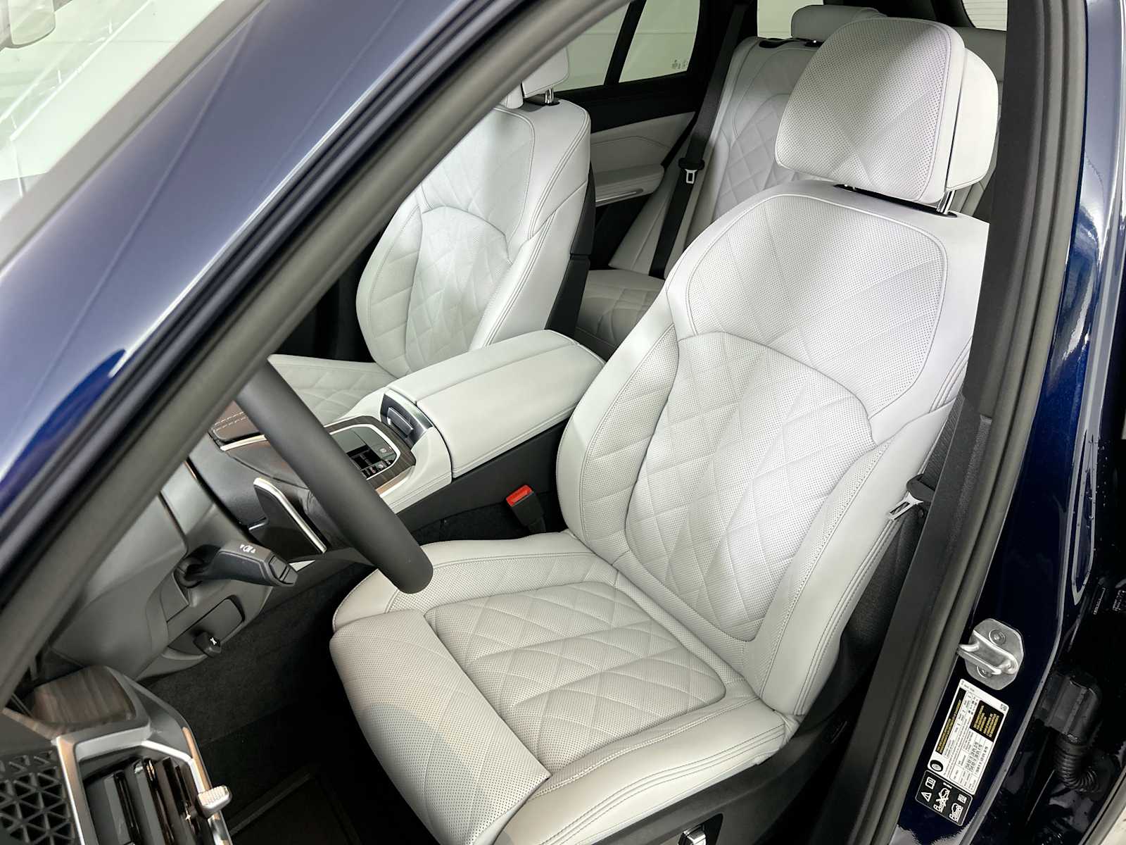 Thumbnail: 2026 BMW X5 - 13