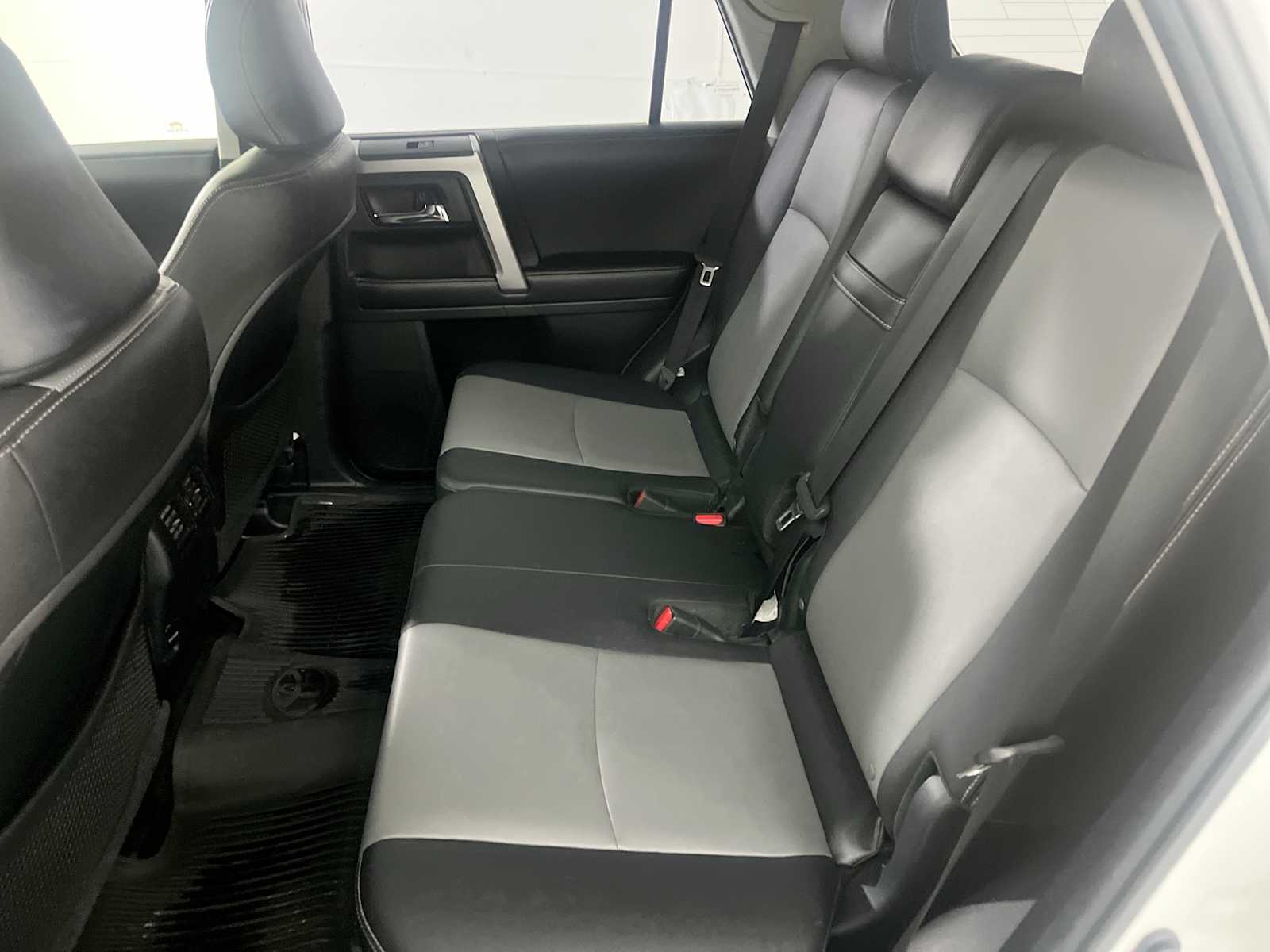 Thumbnail: 2018 Toyota 4Runner - 24