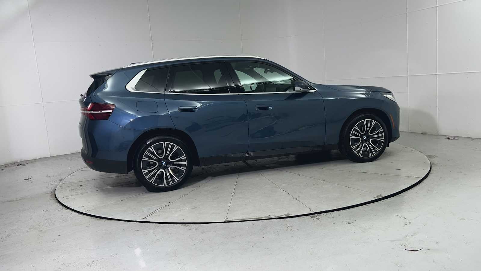 Thumbnail: 2025 BMW X3 - 9