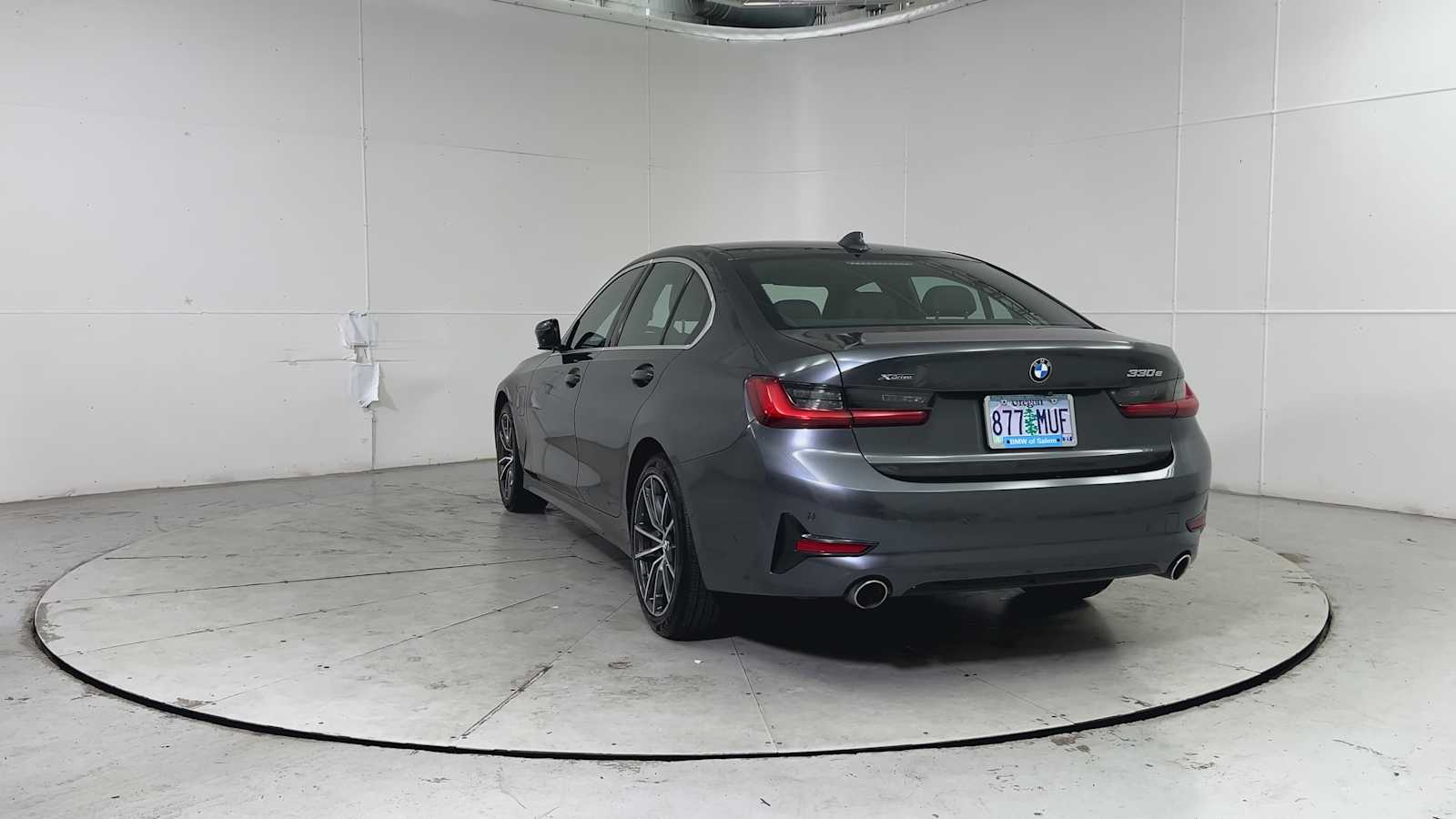 Thumbnail: 2021 BMW 3 Series - 3