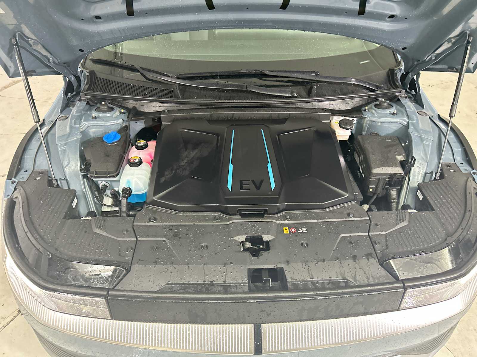 Thumbnail: 2022 Hyundai Ioniq 5 - 17