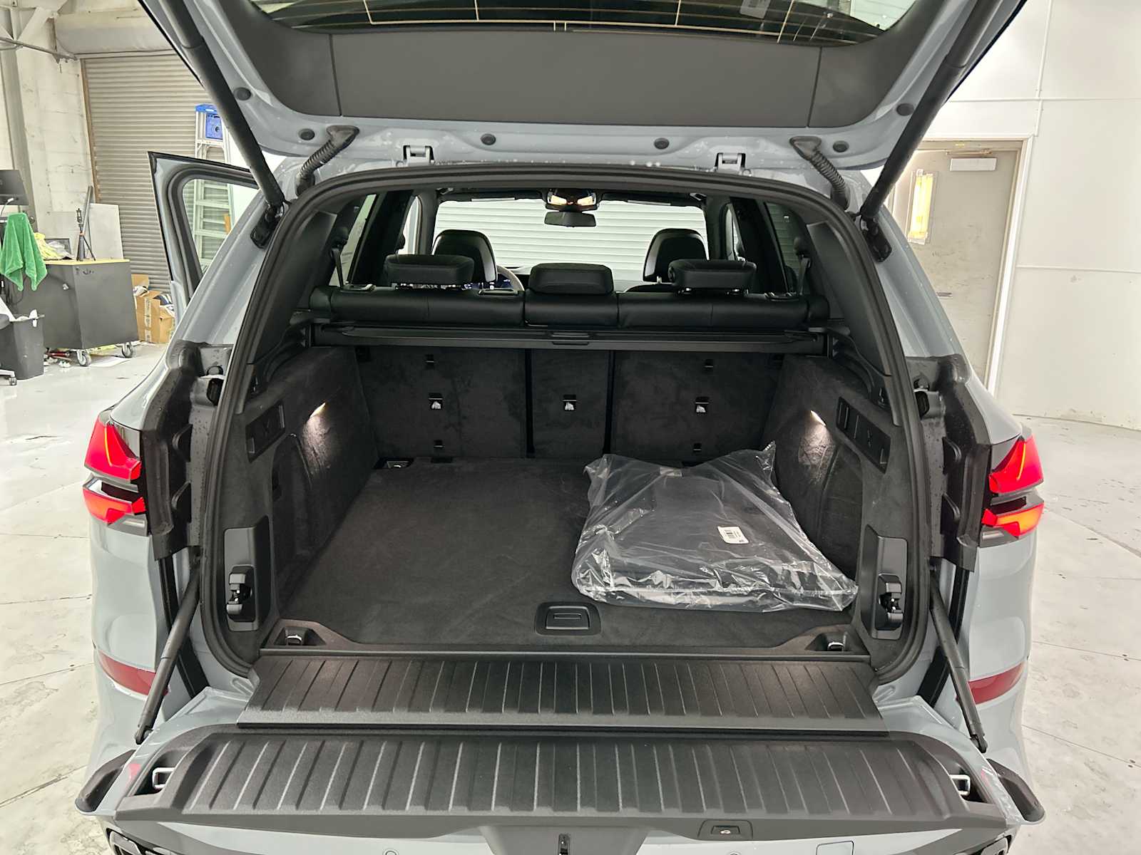 Thumbnail: 2026 BMW X5 - 21