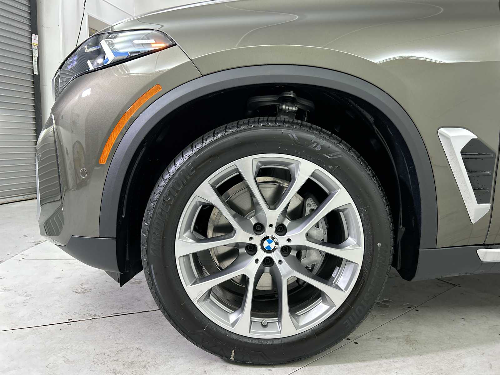 Thumbnail: 2026 BMW X5 - 19