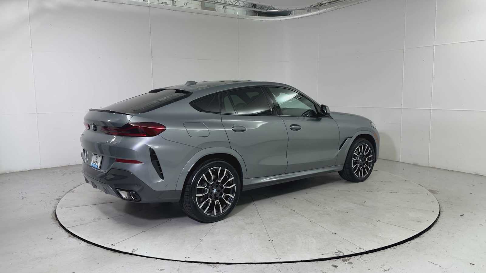 Thumbnail: 2026 BMW X6 - 2