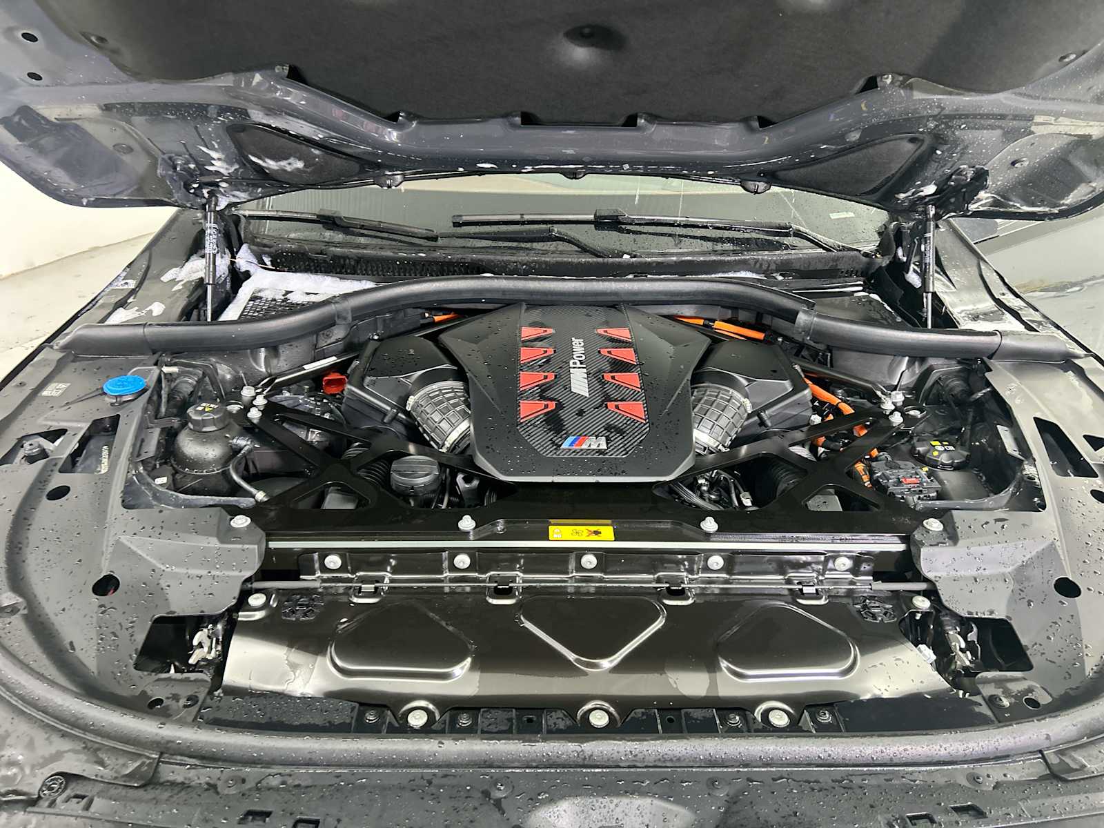 Thumbnail: 2023 BMW XM - 18