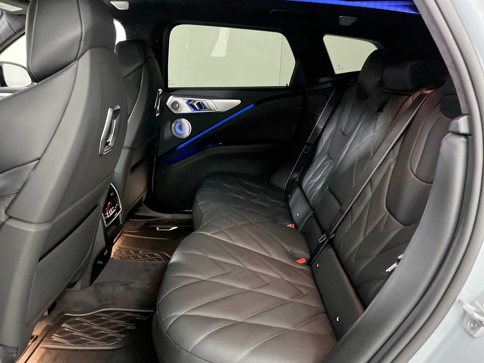 Thumbnail: 2026 BMW XM - 25