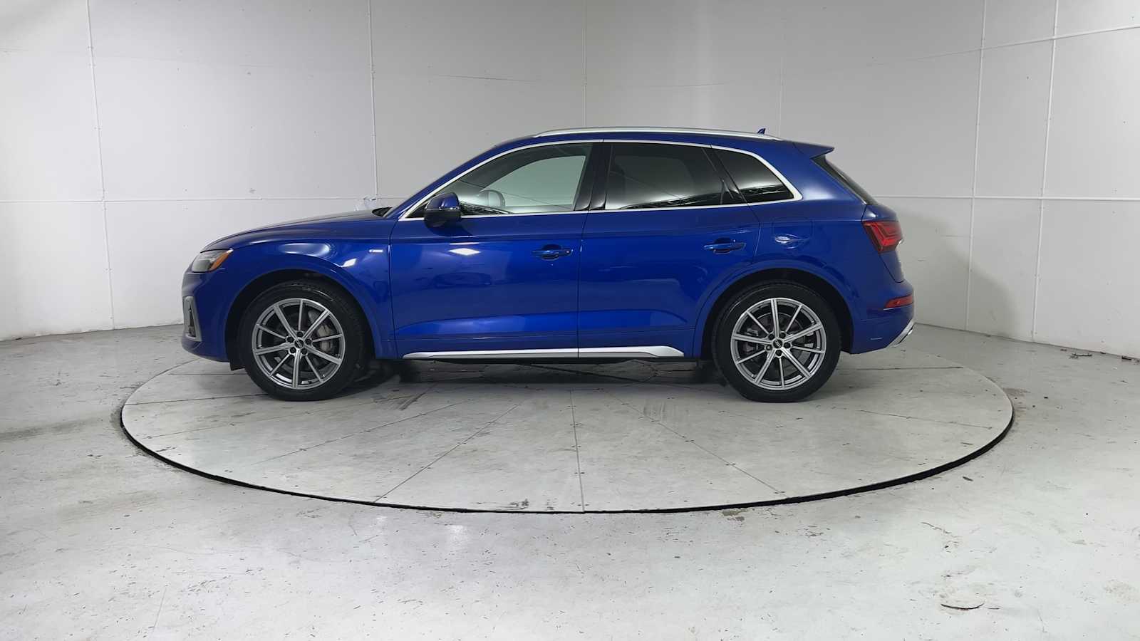 Thumbnail: 2021 Audi Q5 - 5