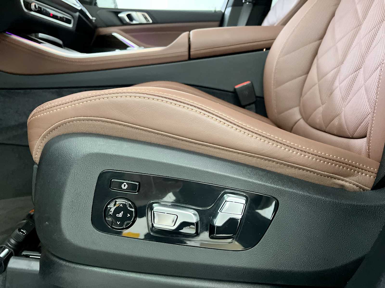 Thumbnail: 2026 BMW X5 - 14