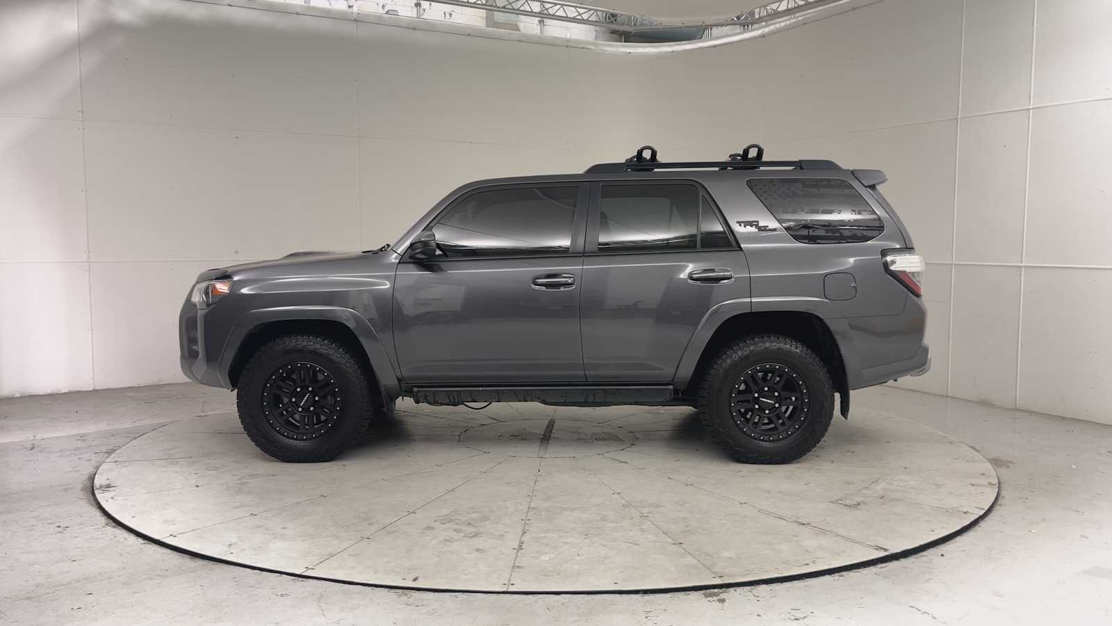 Thumbnail: 2020 Toyota 4Runner - 5