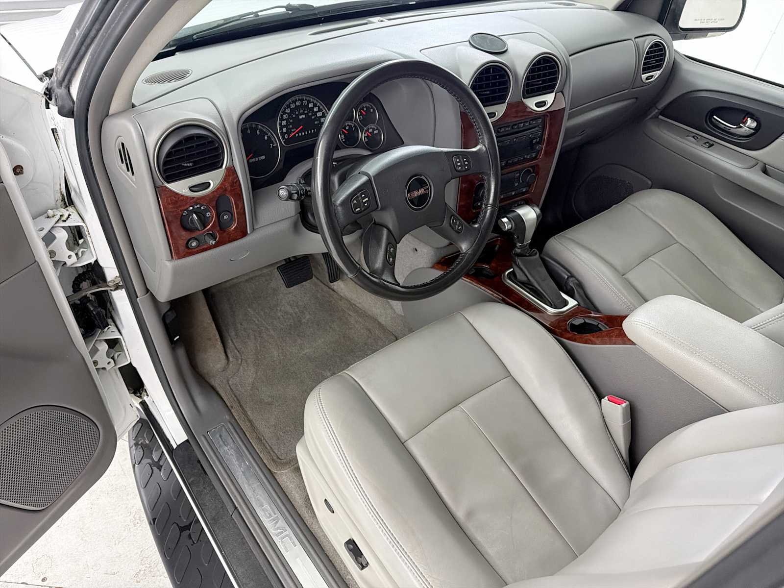 Thumbnail: 2006 GMC Envoy - 11