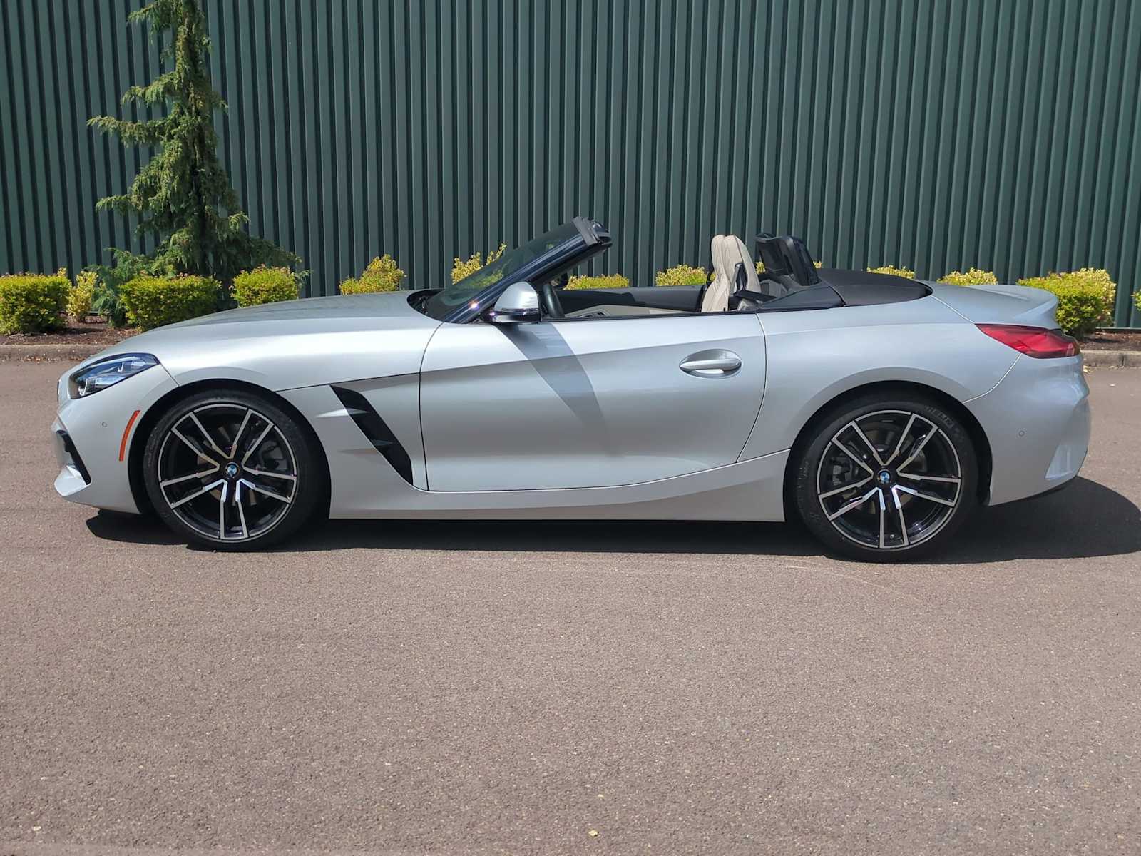 Thumbnail: 2021 BMW Z4 - 3
