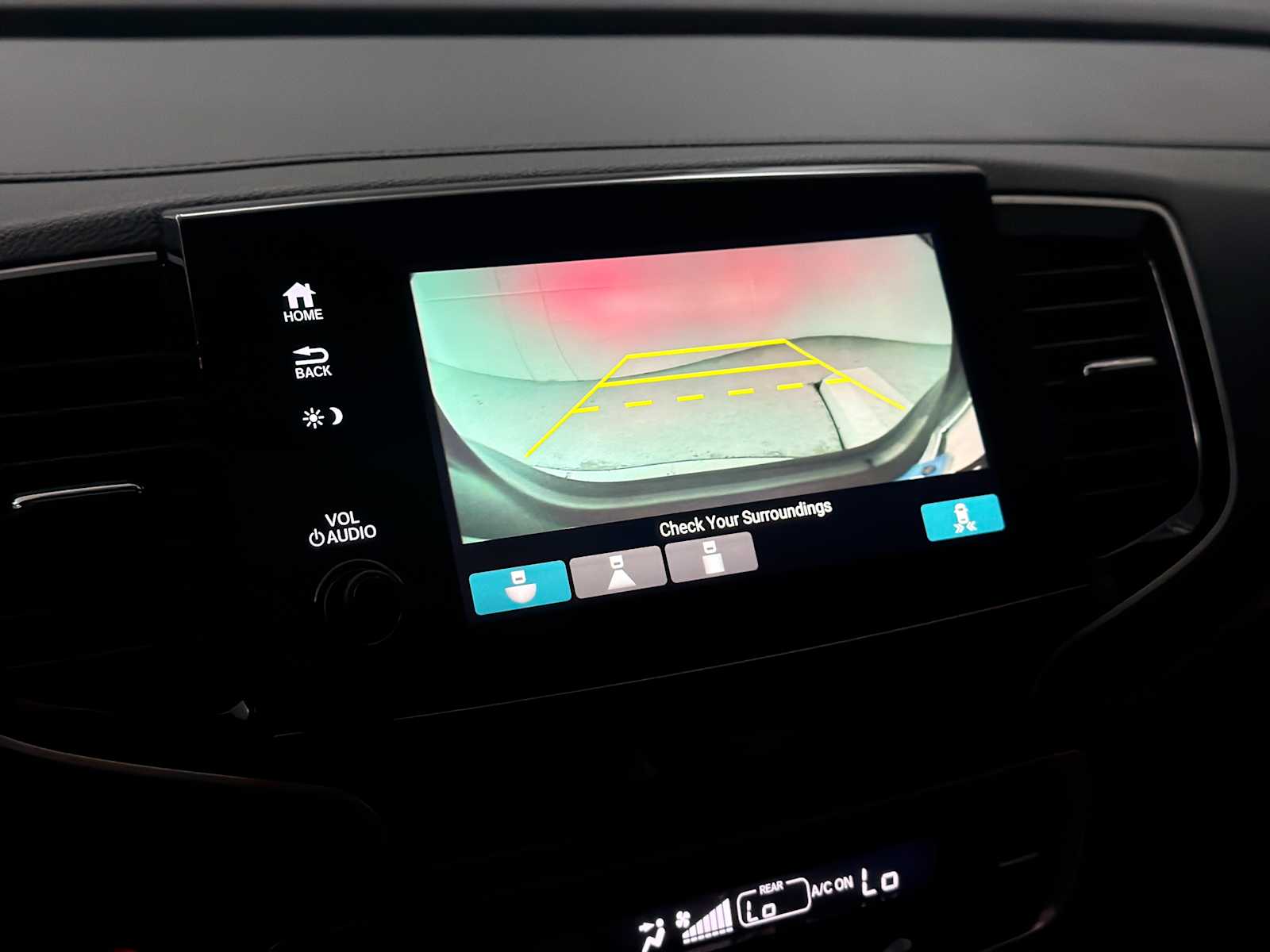 Thumbnail: 2020 Honda Pilot - 22