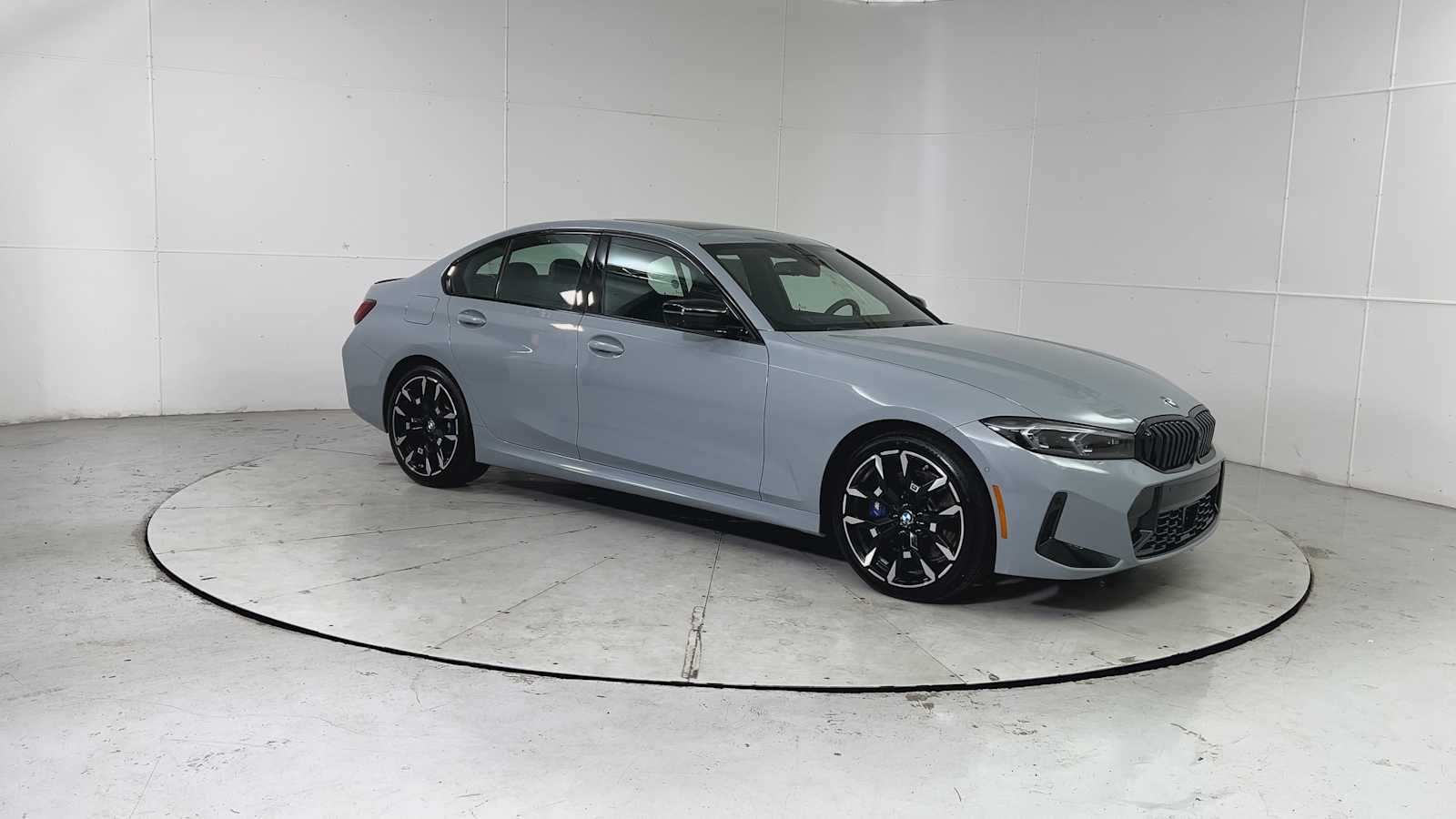 Thumbnail: 2026 BMW 3 Series - 8