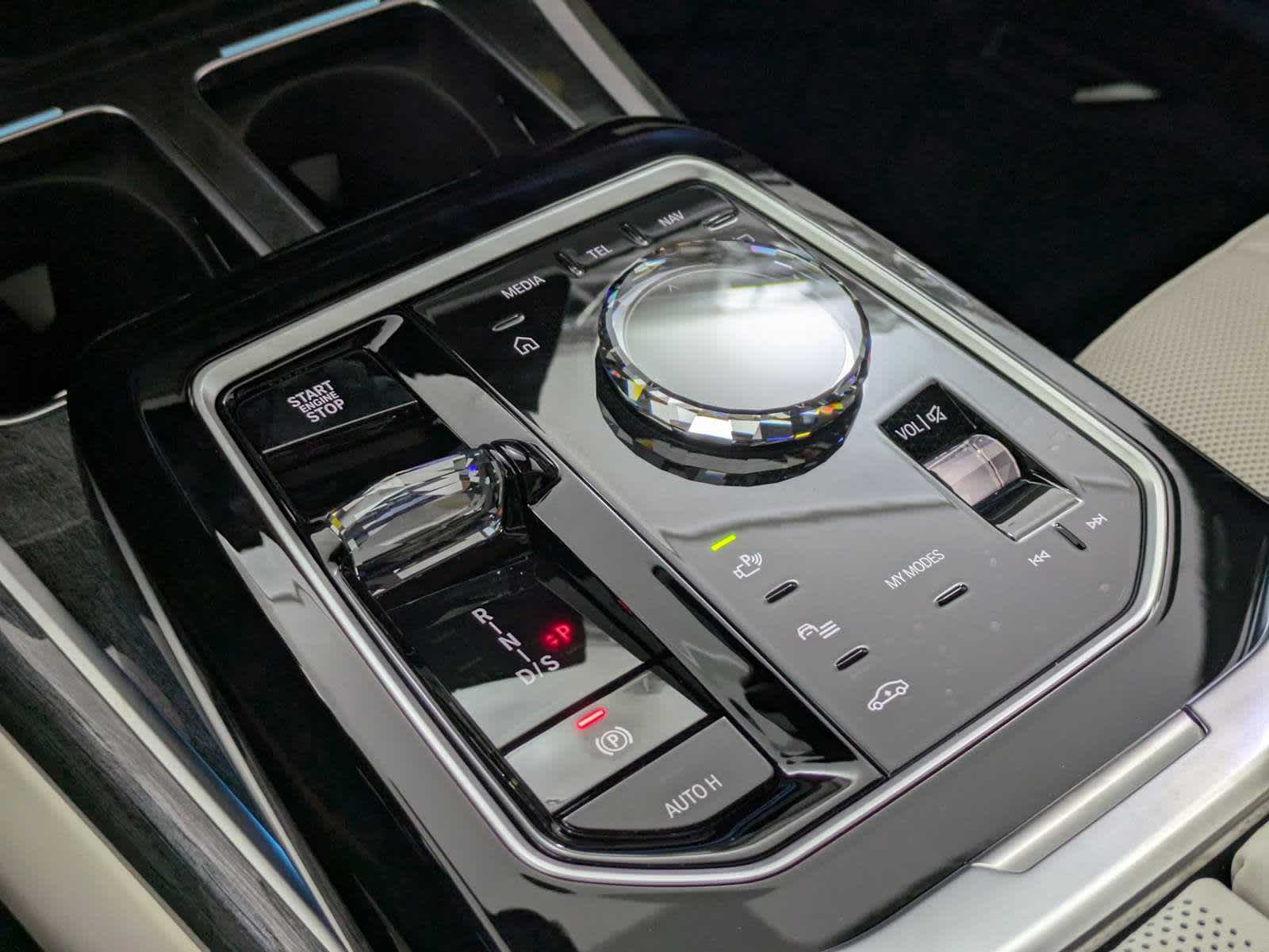 Thumbnail: 2025 BMW 7 Series - 34