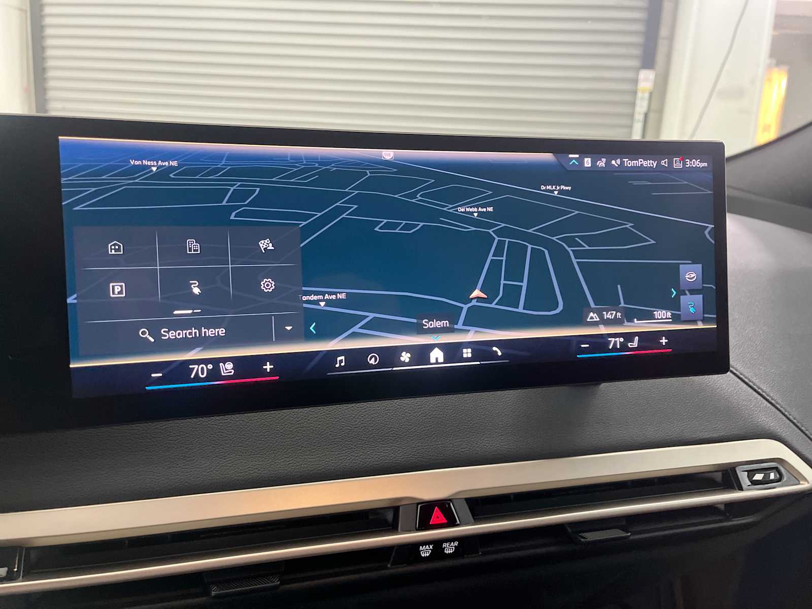 Thumbnail: 2024 BMW iX - 25