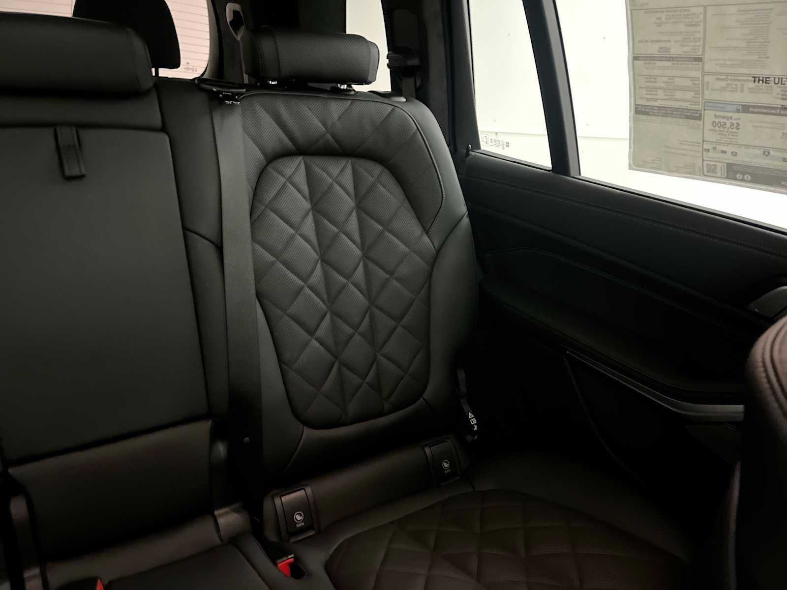 Thumbnail: 2027 BMW X7 - 14