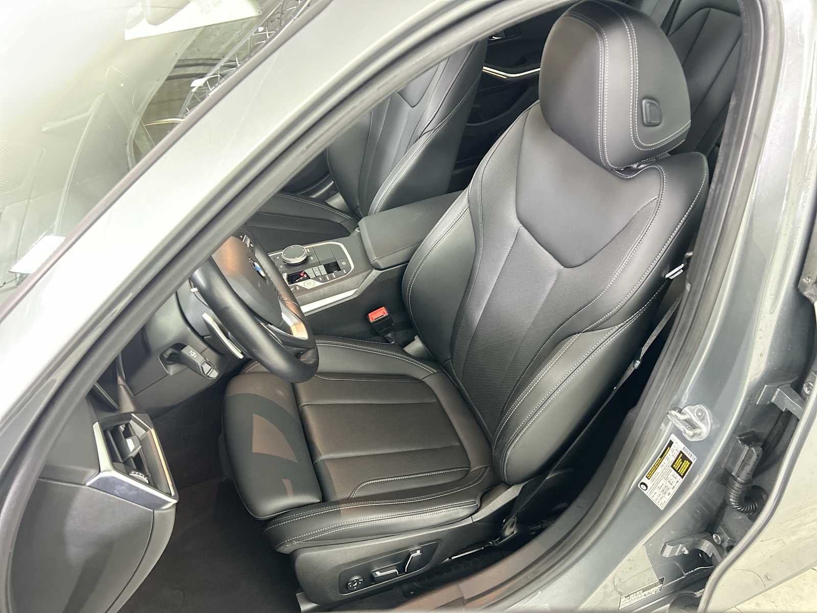 Thumbnail: 2024 BMW 3 Series - 13