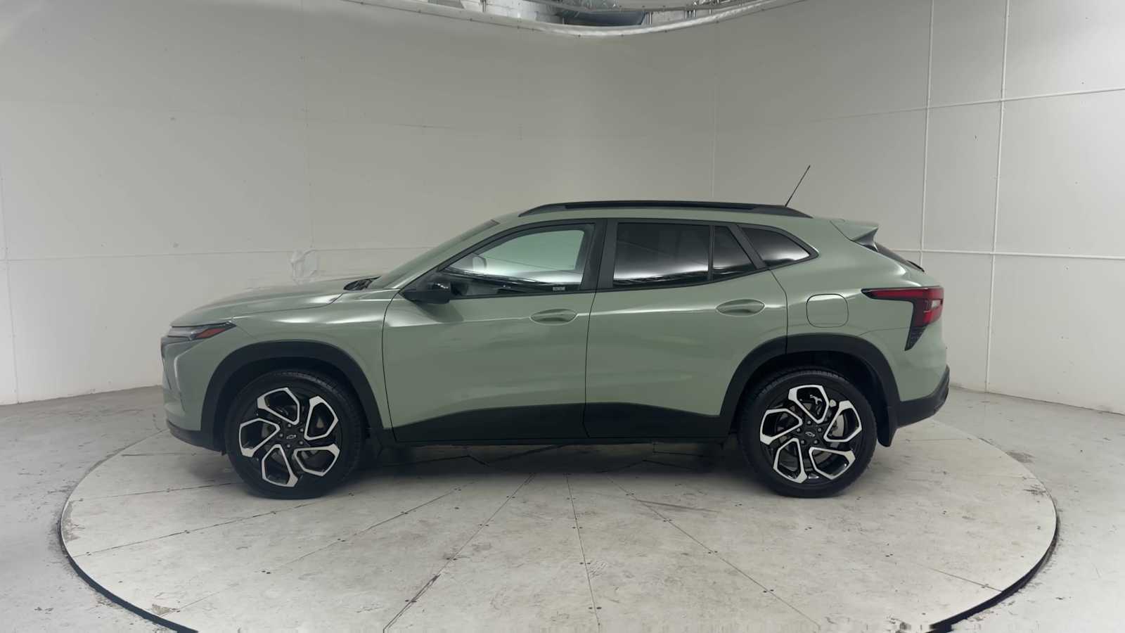 Thumbnail: 2024 Chevrolet Trax - 5