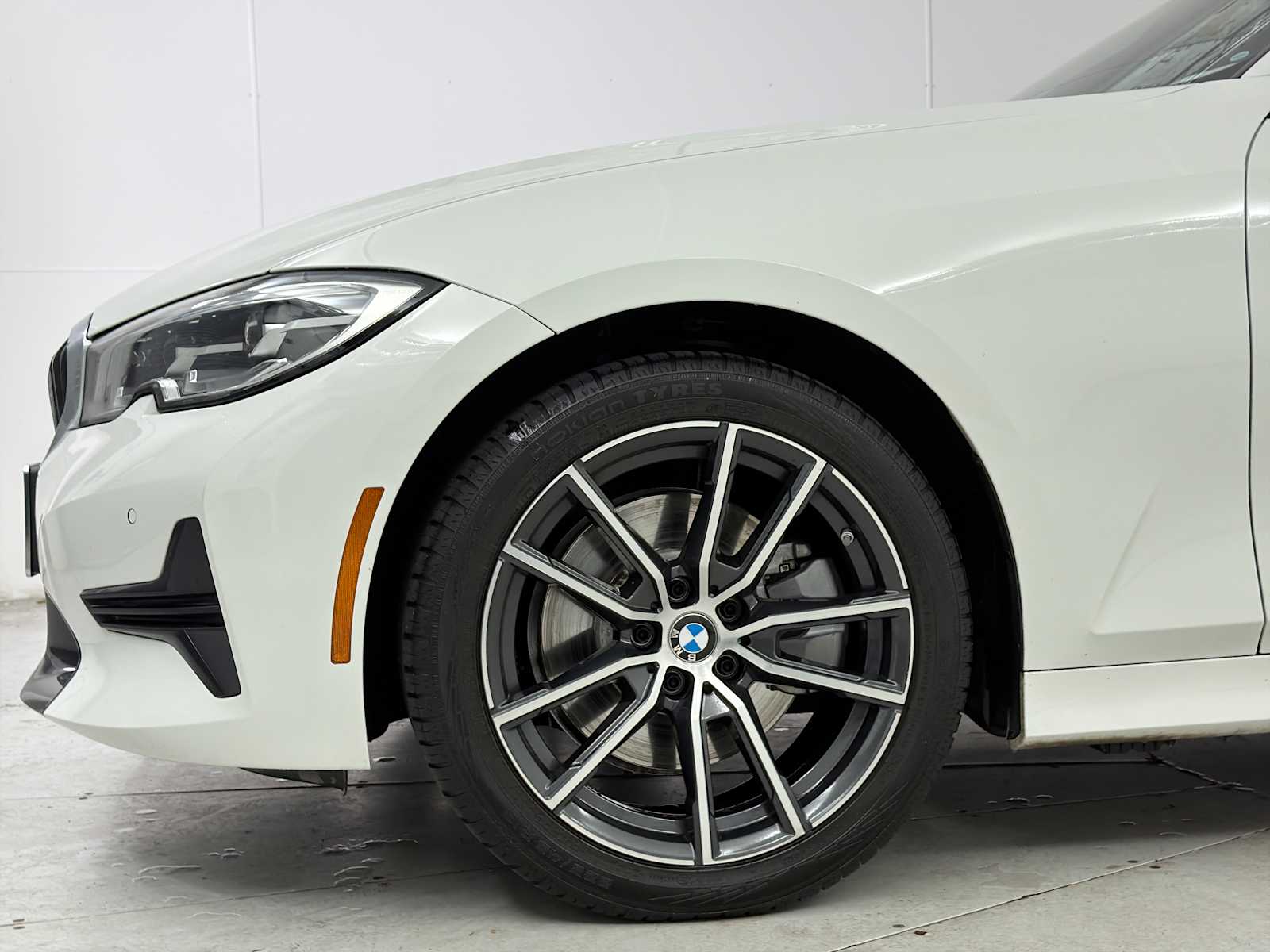 Thumbnail: 2019 BMW 3 Series - 19