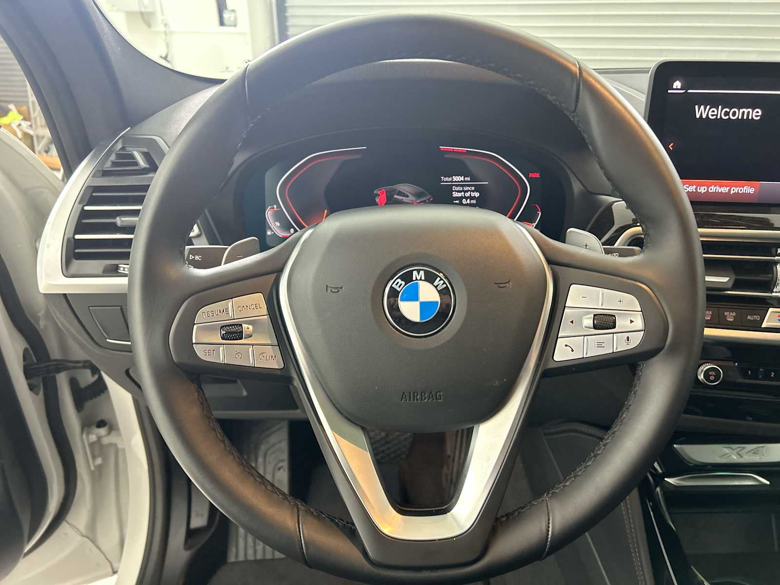 Thumbnail: 2025 BMW X4 - 11