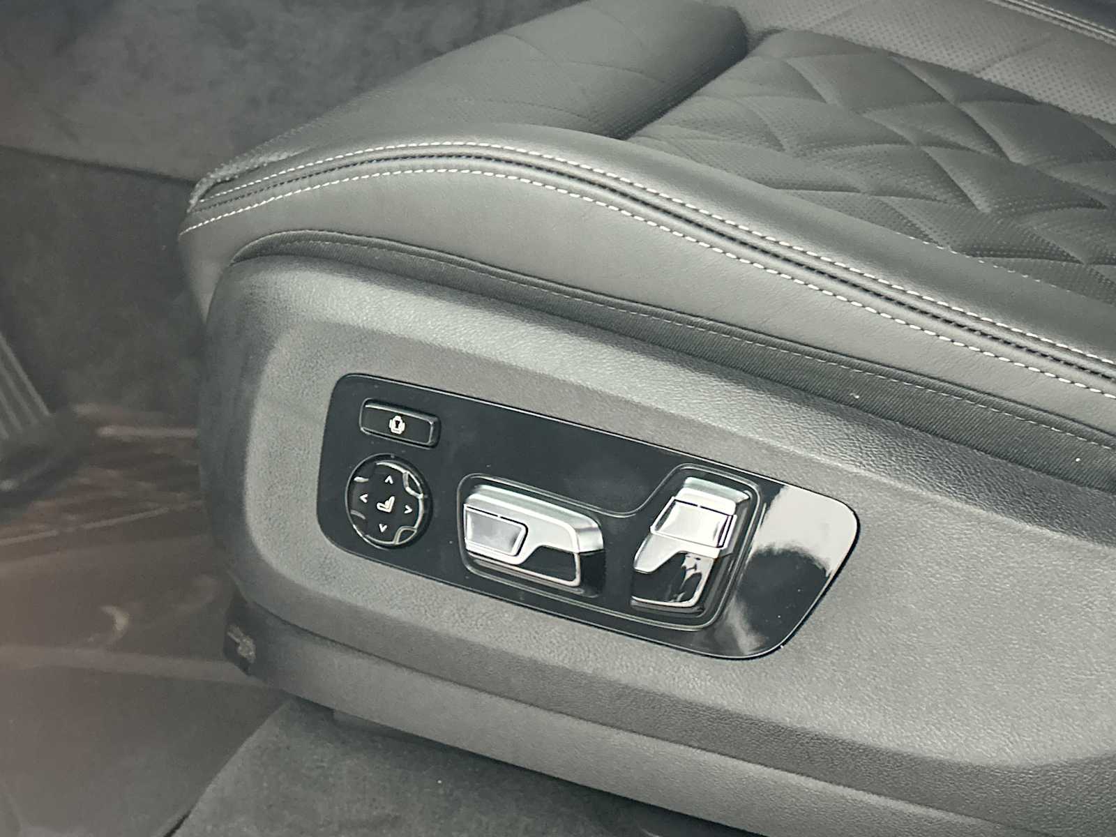 Thumbnail: 2026 BMW X5 - 14